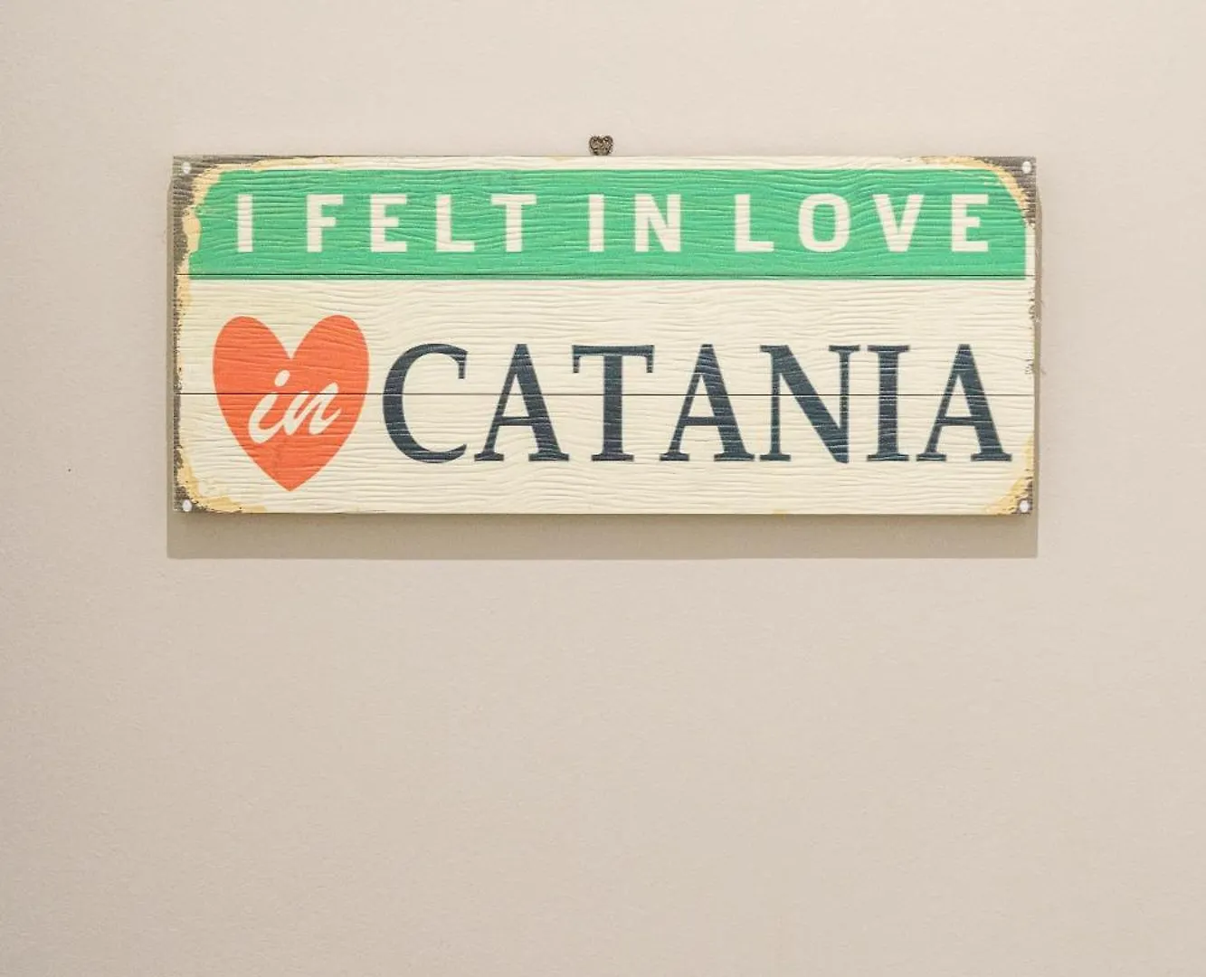 Felt In Love In Catane 0*,  Italie